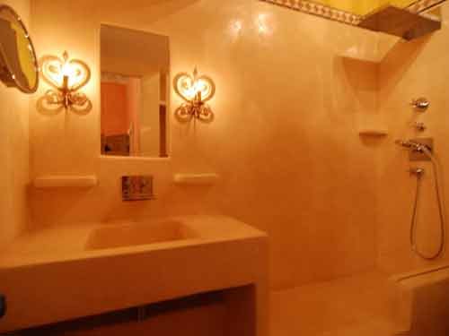 Morocco Tadelakt in bathroom