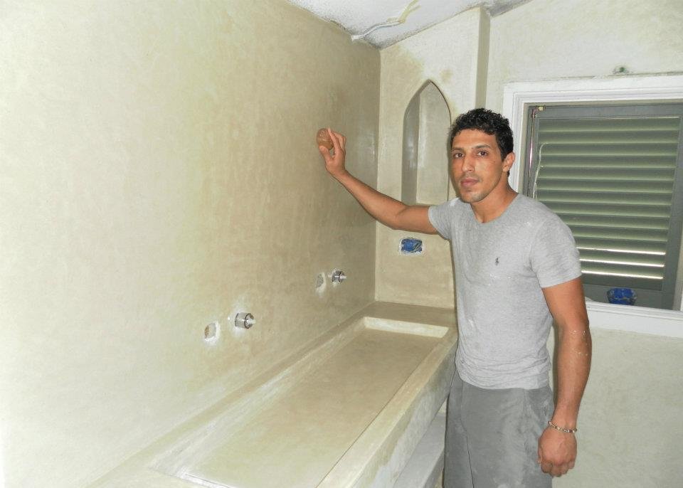 Tadelakt plaster of Morocco guarantees you an exclusive ecological and a safe lime coating